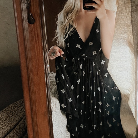 FREE PEOPLE DRESS - Picture 1 of 3